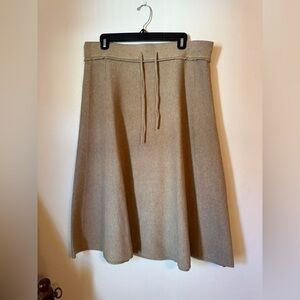 Elegant Tan Women's Skirt